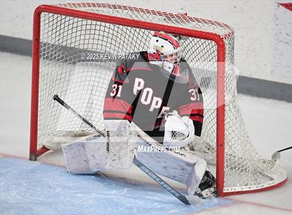 Thumbnail 3 in Pope Francis Prep vs. Boston College High (Sacred Heart Christmas Classic) photogallery.