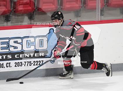 Thumbnail 2 in Pope Francis Prep vs. Boston College High (Sacred Heart Christmas Classic) photogallery.