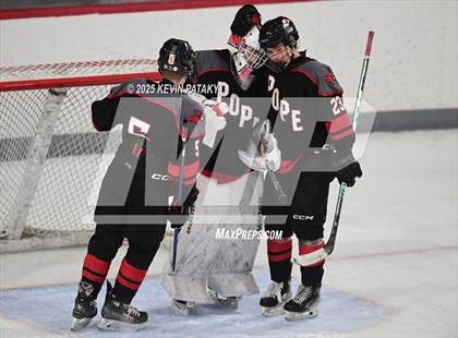 Thumbnail 3 in Pope Francis Prep vs. Boston College High (Sacred Heart Christmas Classic) photogallery.