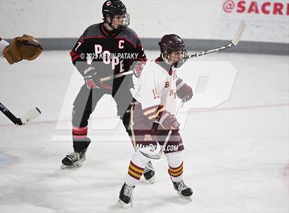 Thumbnail 2 in Pope Francis Prep vs. Boston College High (Sacred Heart Christmas Classic) photogallery.