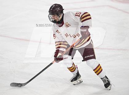 Thumbnail 2 in Pope Francis Prep vs. Boston College High (Sacred Heart Christmas Classic) photogallery.