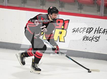 Thumbnail 2 in Pope Francis Prep vs. Boston College High (Sacred Heart Christmas Classic) photogallery.