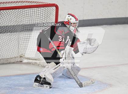 Thumbnail 2 in Pope Francis Prep vs. Boston College High (Sacred Heart Christmas Classic) photogallery.