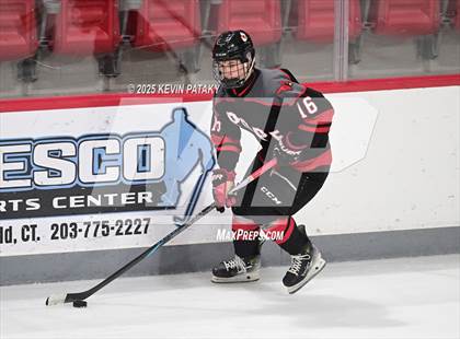 Thumbnail 2 in Pope Francis Prep vs. Boston College High (Sacred Heart Christmas Classic) photogallery.