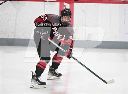 Thumbnail 2 in Pope Francis Prep vs. Boston College High (Sacred Heart Christmas Classic) photogallery.