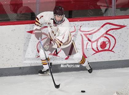 Thumbnail 2 in Pope Francis Prep vs. Boston College High (Sacred Heart Christmas Classic) photogallery.