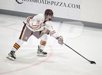 Thumbnail 3 in Pope Francis Prep vs. Boston College High (Sacred Heart Christmas Classic) photogallery.