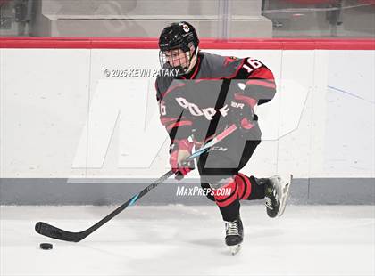 Thumbnail 2 in Pope Francis Prep vs. Boston College High (Sacred Heart Christmas Classic) photogallery.