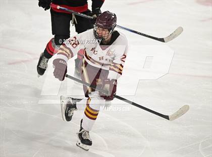 Thumbnail 1 in Pope Francis Prep vs. Boston College High (Sacred Heart Christmas Classic) photogallery.