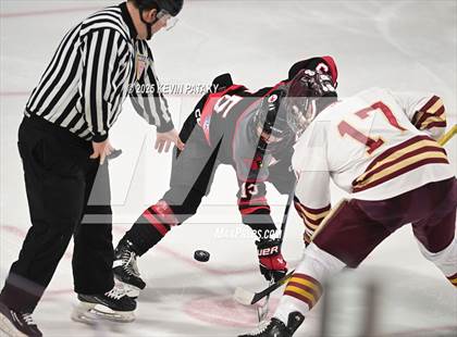 Thumbnail 3 in Pope Francis Prep vs. Boston College High (Sacred Heart Christmas Classic) photogallery.