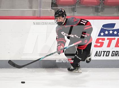 Thumbnail 3 in Pope Francis Prep vs. Boston College High (Sacred Heart Christmas Classic) photogallery.