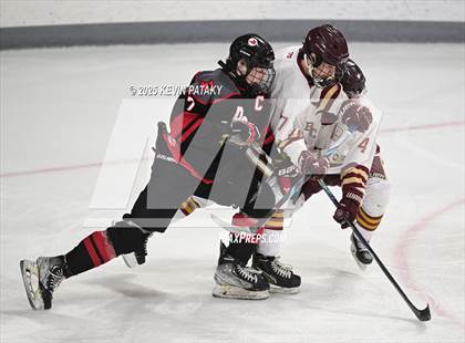 Thumbnail 3 in Pope Francis Prep vs. Boston College High (Sacred Heart Christmas Classic) photogallery.