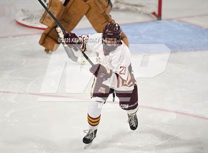 Thumbnail 3 in Pope Francis Prep vs. Boston College High (Sacred Heart Christmas Classic) photogallery.