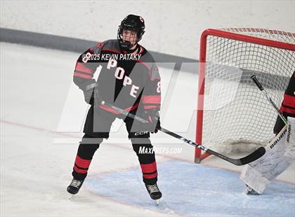 Thumbnail 3 in Pope Francis Prep vs. Boston College High (Sacred Heart Christmas Classic) photogallery.