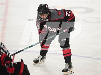 Thumbnail 2 in Pope Francis Prep vs. Boston College High (Sacred Heart Christmas Classic) photogallery.