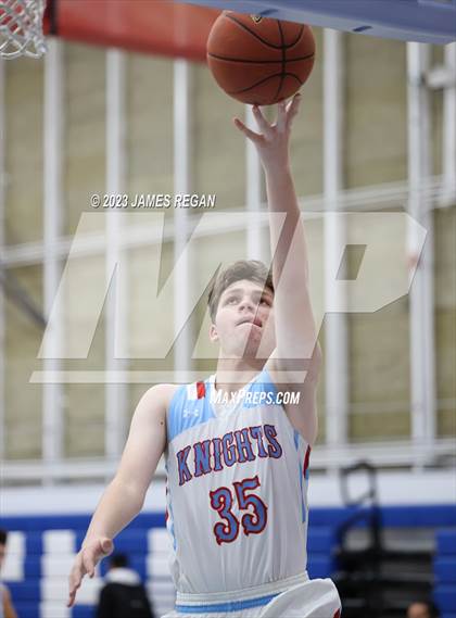 Thumbnail 1 in Carlmont @ Hillsdale photogallery.