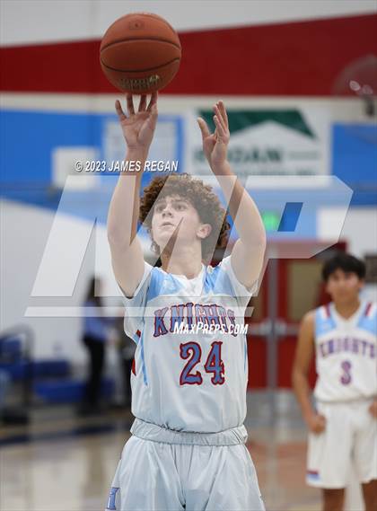 Thumbnail 1 in Carlmont @ Hillsdale photogallery.