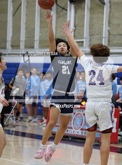 Thumbnail 1 in Carlmont @ Hillsdale photogallery.