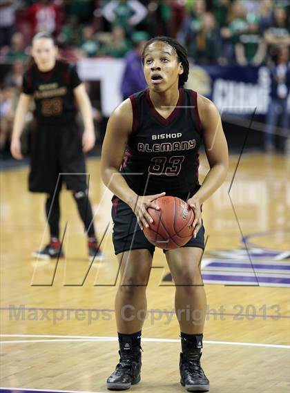 Thumbnail 1 in Sacred Heart Cathedral vs Alemany (CIF State D3 Final) photogallery.