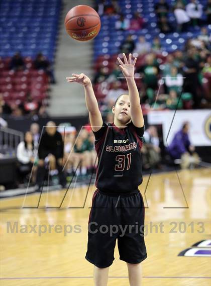 Thumbnail 3 in Sacred Heart Cathedral vs Alemany (CIF State D3 Final) photogallery.