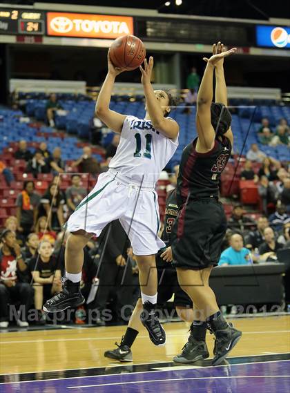 Thumbnail 2 in Sacred Heart Cathedral vs Alemany (CIF State D3 Final) photogallery.
