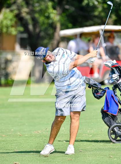 Thumbnail 3 in UIL 5A Boys Golf Finals photogallery.