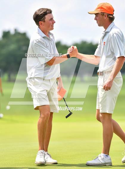 Thumbnail 2 in UIL 5A Boys Golf Finals photogallery.