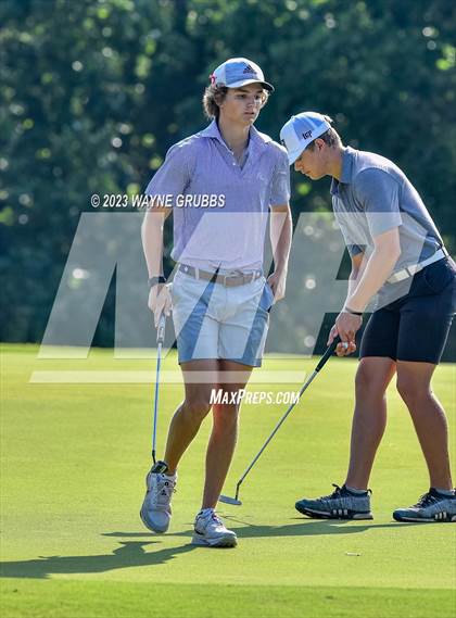 Thumbnail 1 in UIL 5A Boys Golf Finals photogallery.