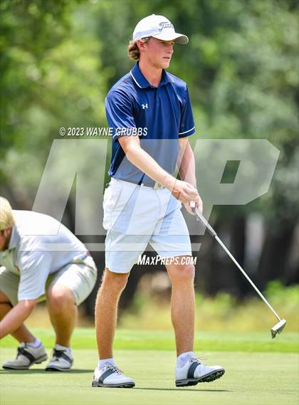 Thumbnail 2 in UIL 5A Boys Golf Finals photogallery.