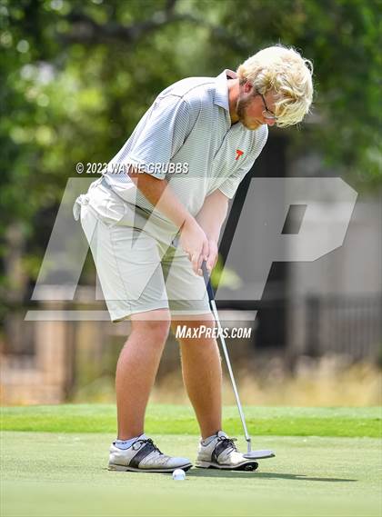 Thumbnail 3 in UIL 5A Boys Golf Finals photogallery.