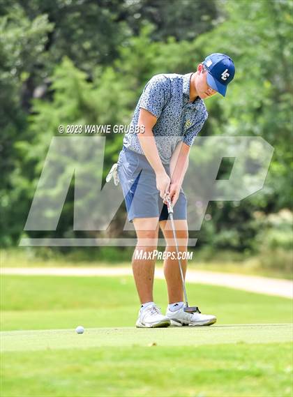 Thumbnail 2 in UIL 5A Boys Golf Finals photogallery.