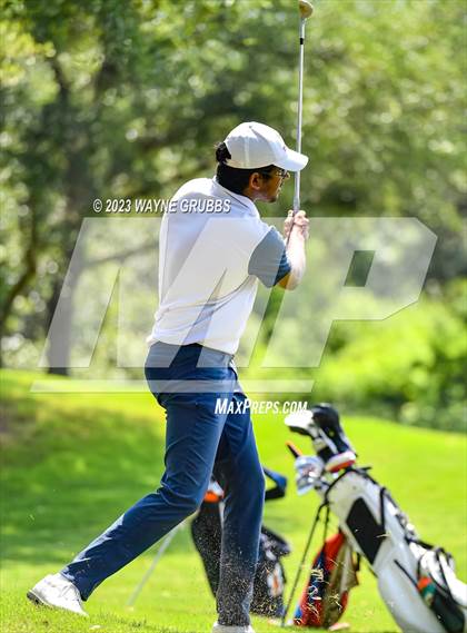 Thumbnail 1 in UIL 5A Boys Golf Finals photogallery.