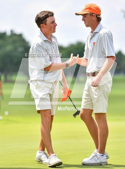 Thumbnail 3 in UIL 5A Boys Golf Finals photogallery.