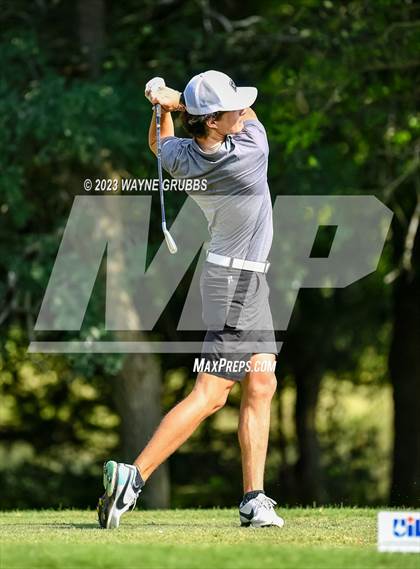 Thumbnail 3 in UIL 5A Boys Golf Finals photogallery.