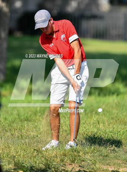 Thumbnail 2 in UIL 5A Boys Golf Finals photogallery.