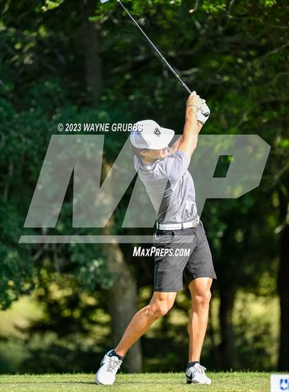 Thumbnail 2 in UIL 5A Boys Golf Finals photogallery.