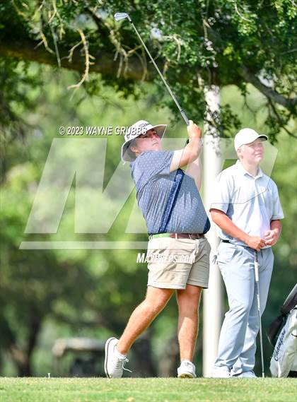 Thumbnail 1 in UIL 5A Boys Golf Finals photogallery.