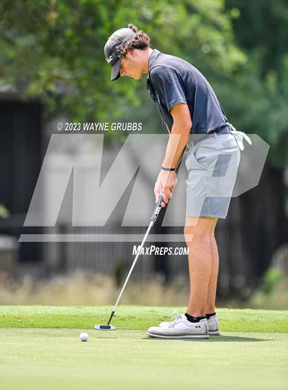 Thumbnail 2 in UIL 5A Boys Golf Finals photogallery.