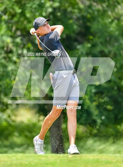 Thumbnail 3 in UIL 5A Boys Golf Finals photogallery.
