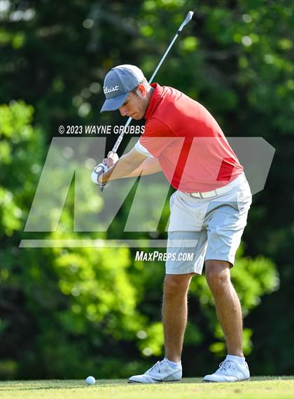Thumbnail 2 in UIL 5A Boys Golf Finals photogallery.