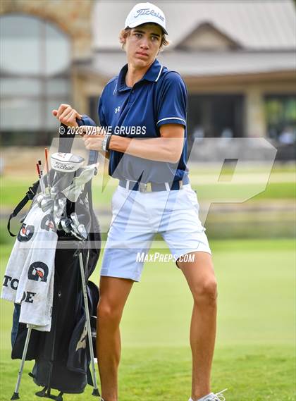 Thumbnail 3 in UIL 5A Boys Golf Finals photogallery.