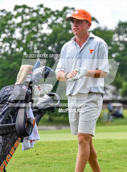 Thumbnail 2 in UIL 5A Boys Golf Finals photogallery.