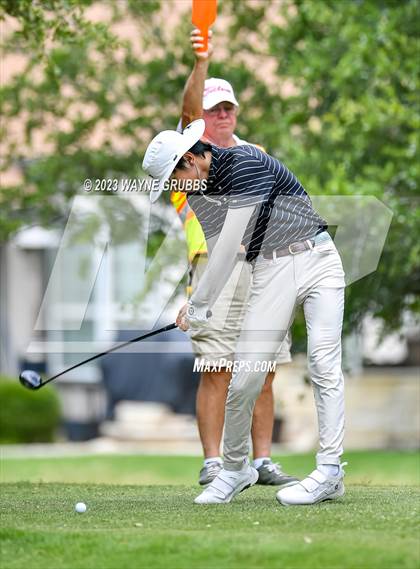 Thumbnail 3 in UIL 5A Boys Golf Finals photogallery.