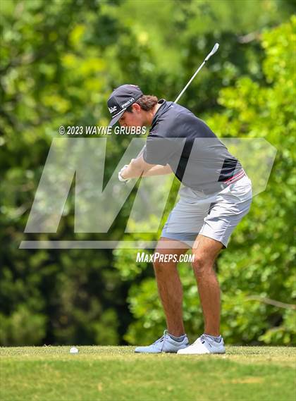 Thumbnail 2 in UIL 5A Boys Golf Finals photogallery.