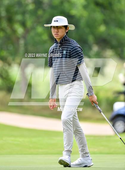 Thumbnail 3 in UIL 5A Boys Golf Finals photogallery.