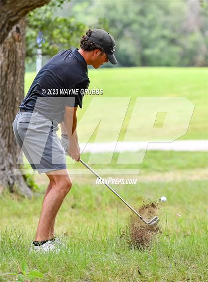 Thumbnail 3 in UIL 5A Boys Golf Finals photogallery.