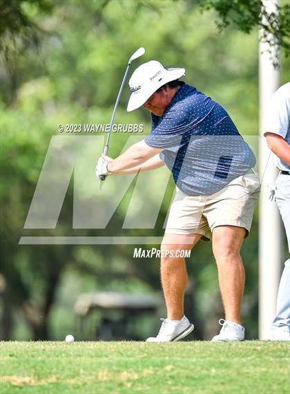 Thumbnail 3 in UIL 5A Boys Golf Finals photogallery.