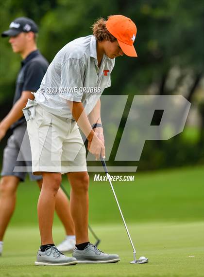 Thumbnail 2 in UIL 5A Boys Golf Finals photogallery.