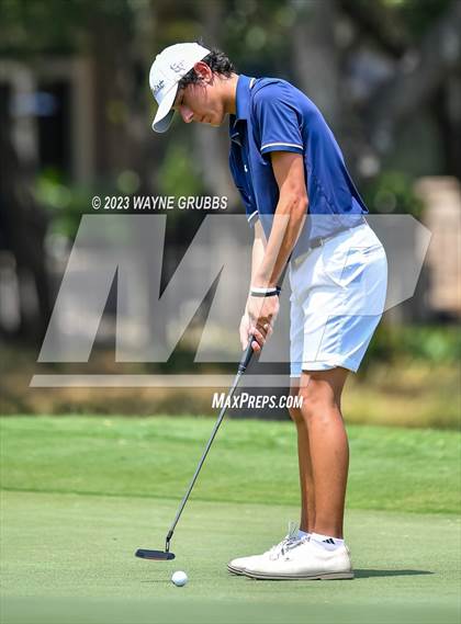 Thumbnail 2 in UIL 5A Boys Golf Finals photogallery.