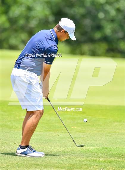 Thumbnail 3 in UIL 5A Boys Golf Finals photogallery.